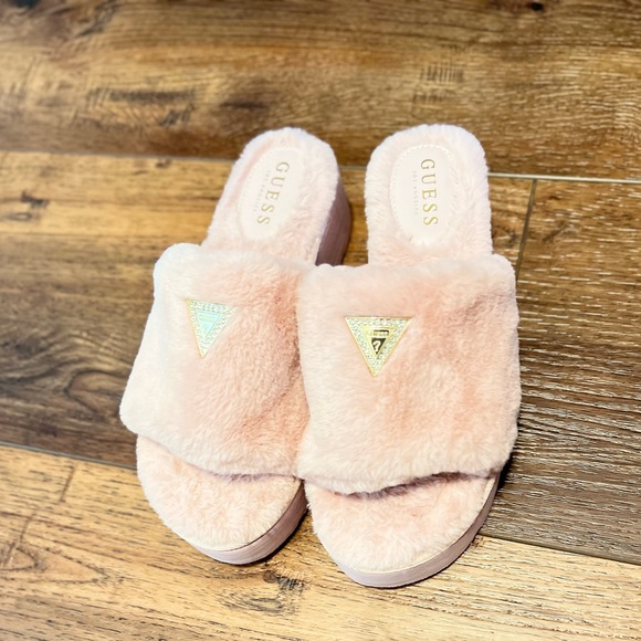 GUESS Blush pink Faux-Fur Platform Slide Slippers - Picture 6 of 6